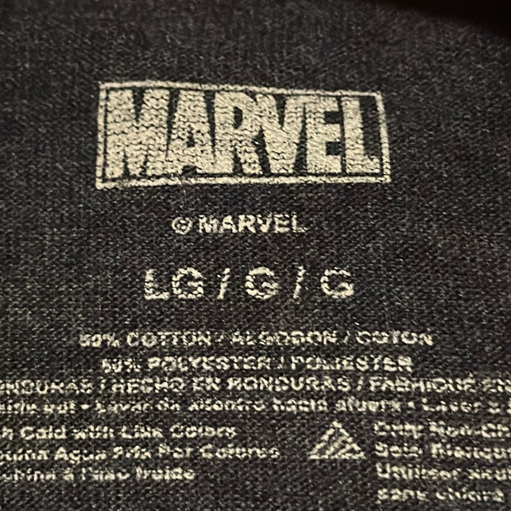 Marvel blue gray red white mens t-shirt shortsleeve DisneyLand DisneyWorld Large - Picture 4 of 5